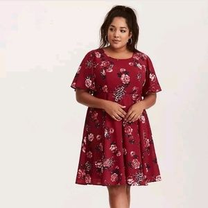 Size 18 beautiful lace up torrid dress size 2